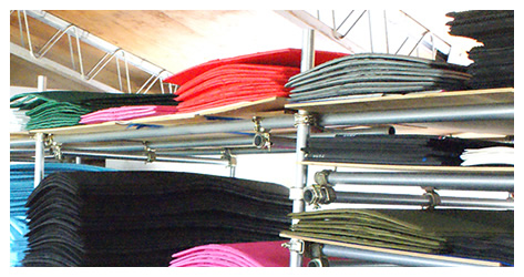 足の負担を軽減する素材